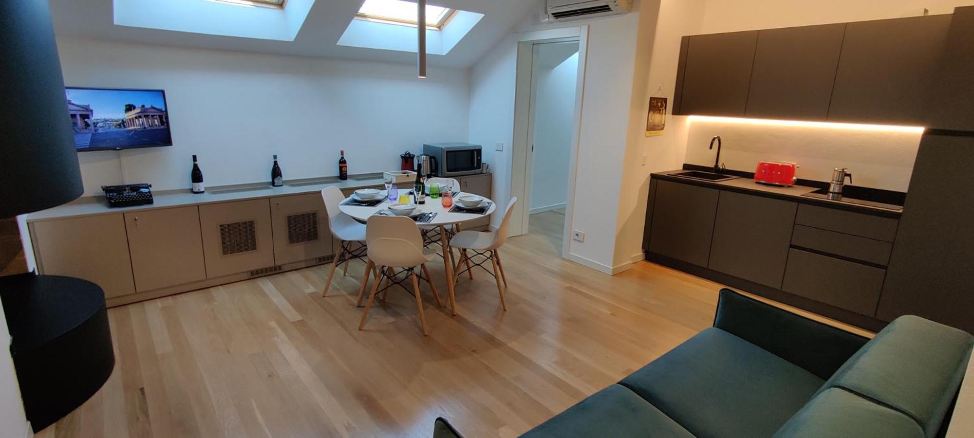 Nxt Station Deluxe Apartment Бергамо Экстерьер фото